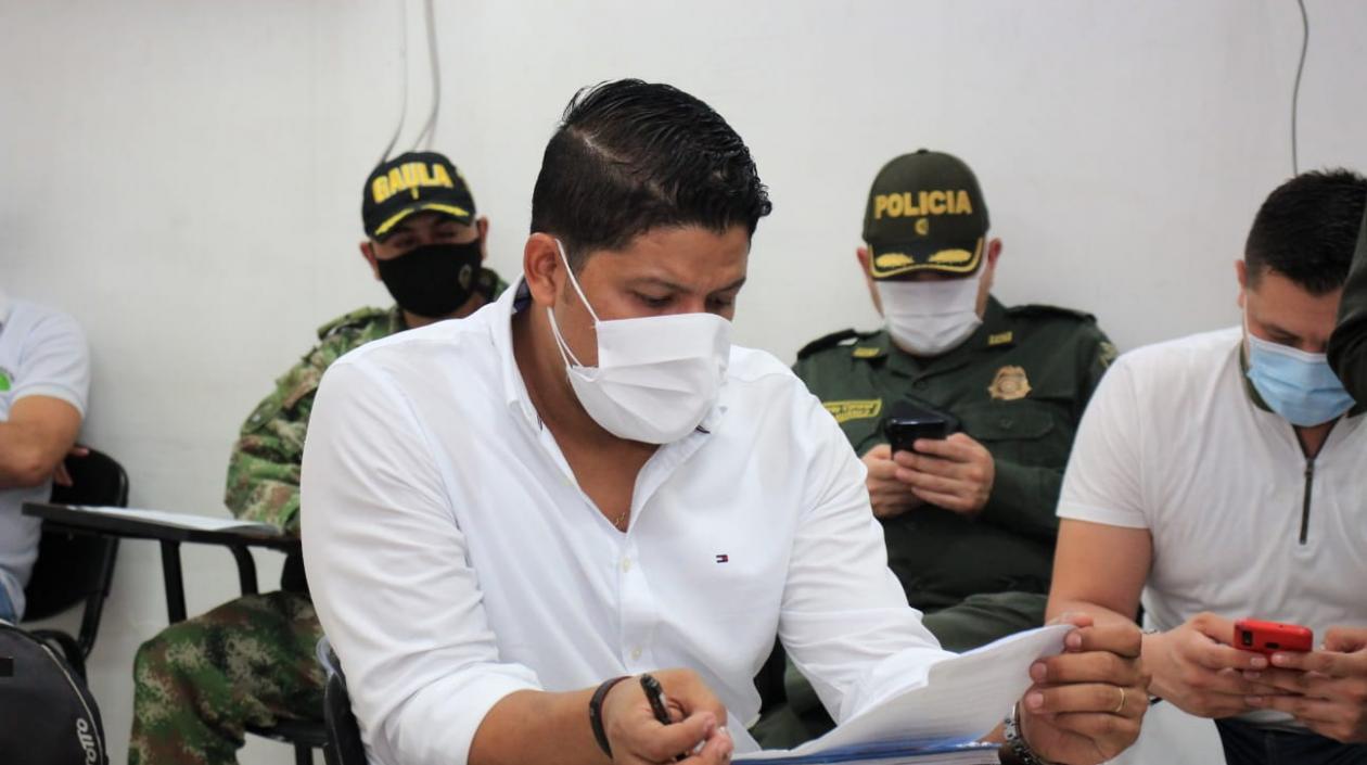 El alcalde de Malambo, Rumenigge Monsalve, durante el consejo de seguridad. 