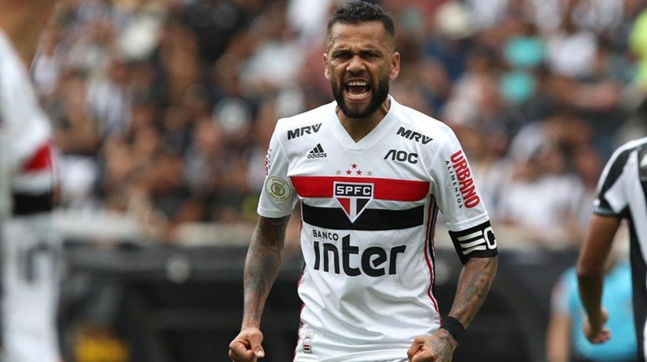 El lateral Dani Alves.