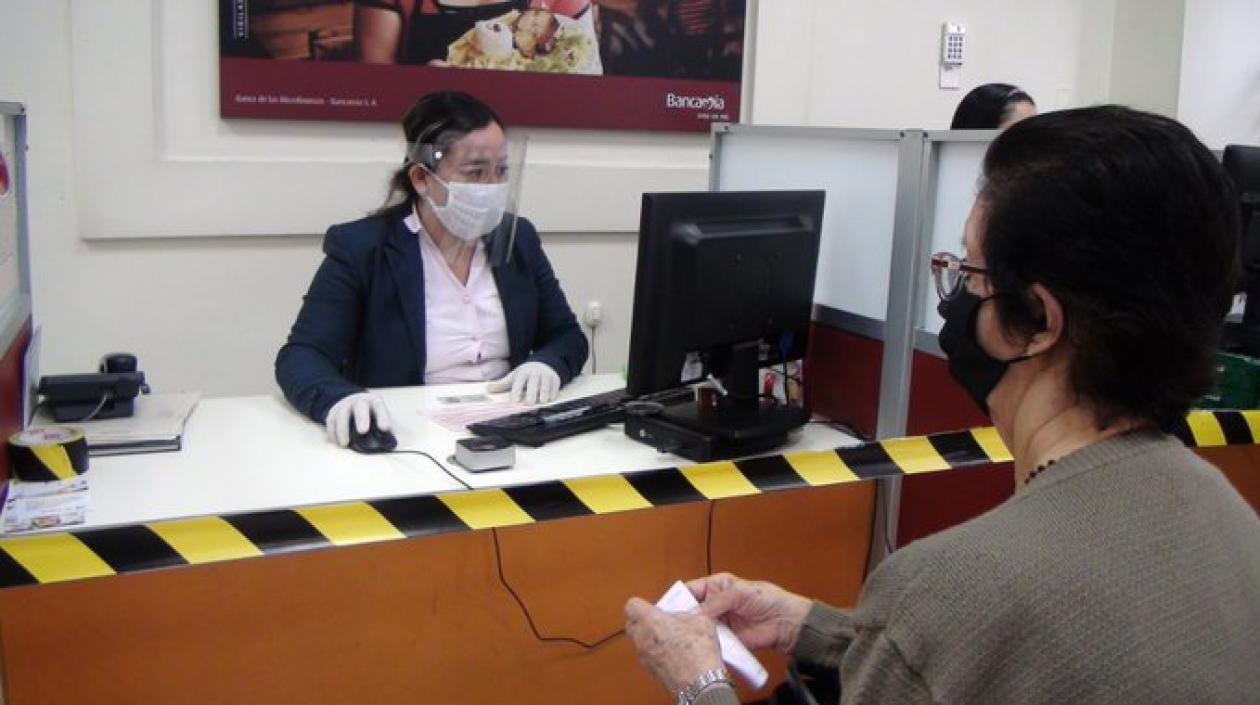 Los beneficiarios bancarizados recibirán los recursos a través de las 18 entidades financieras en las que tienen un producto activo. 