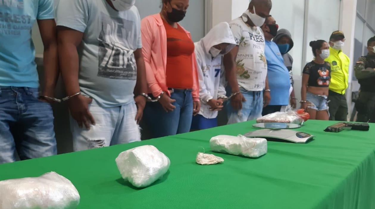 Presuntos integrantes de 'Los Papálopez' capturados.