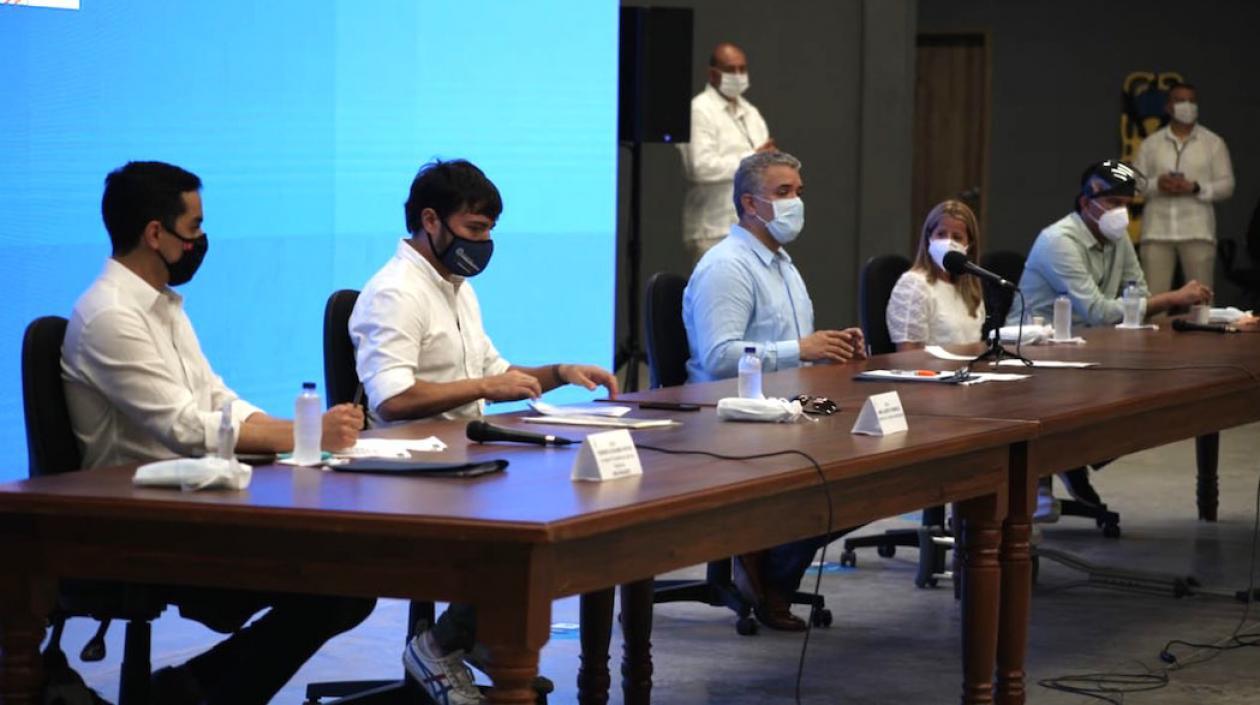 El Presidente Iván Duque, el Alcalde Jaime Pumarejo y la Gobernadora Elsa Noguera.