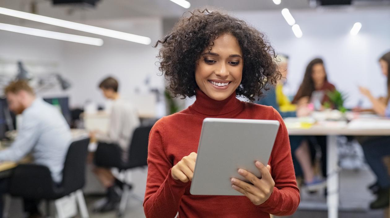 Beneficiará a emprendedores digitales de los 32 departamentos del país.