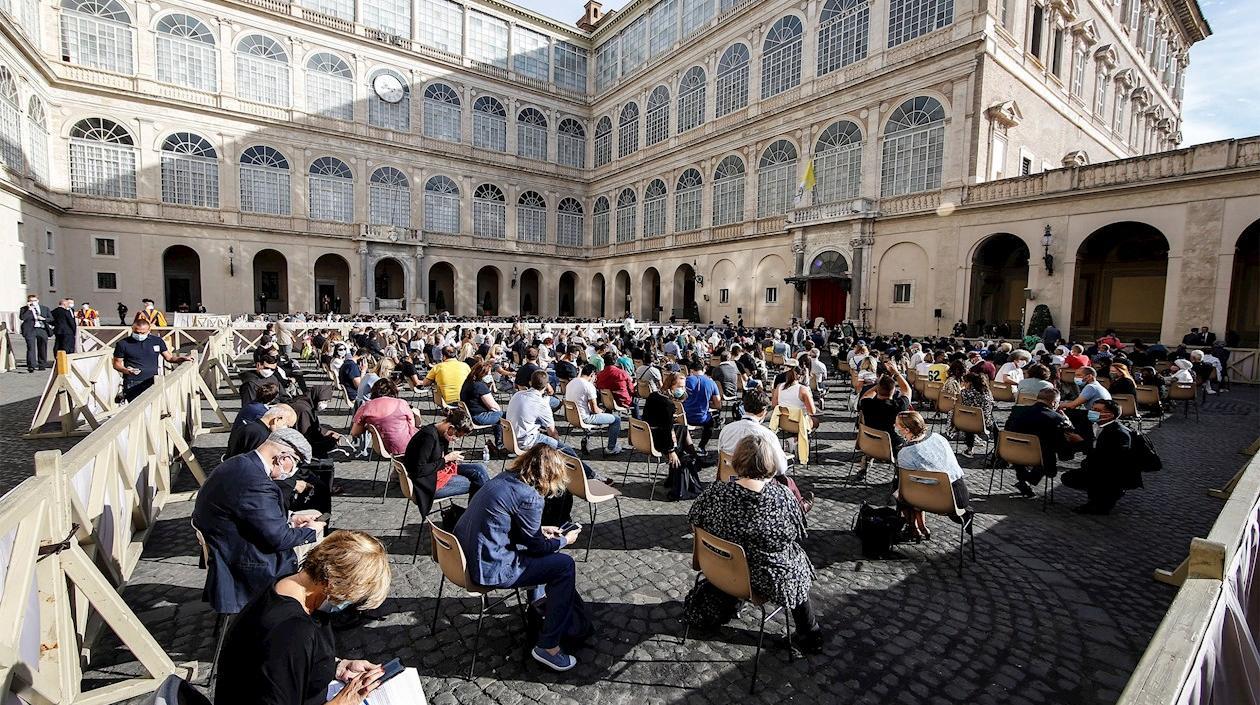  Las audiencias en tiempos de pandemia se celebrarán, al menos durante septiembre, en el patio de San Dámaso.