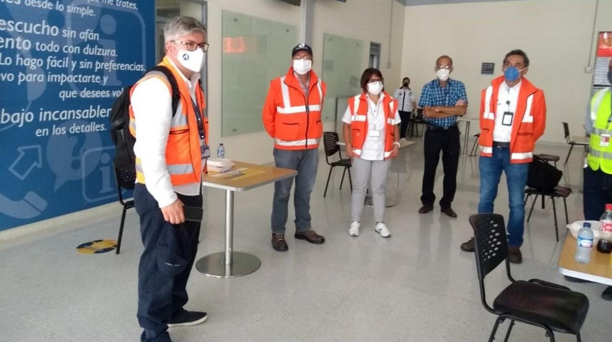 Recorrido por uno de los aeropuertos inspeccionados por Aerocivil.