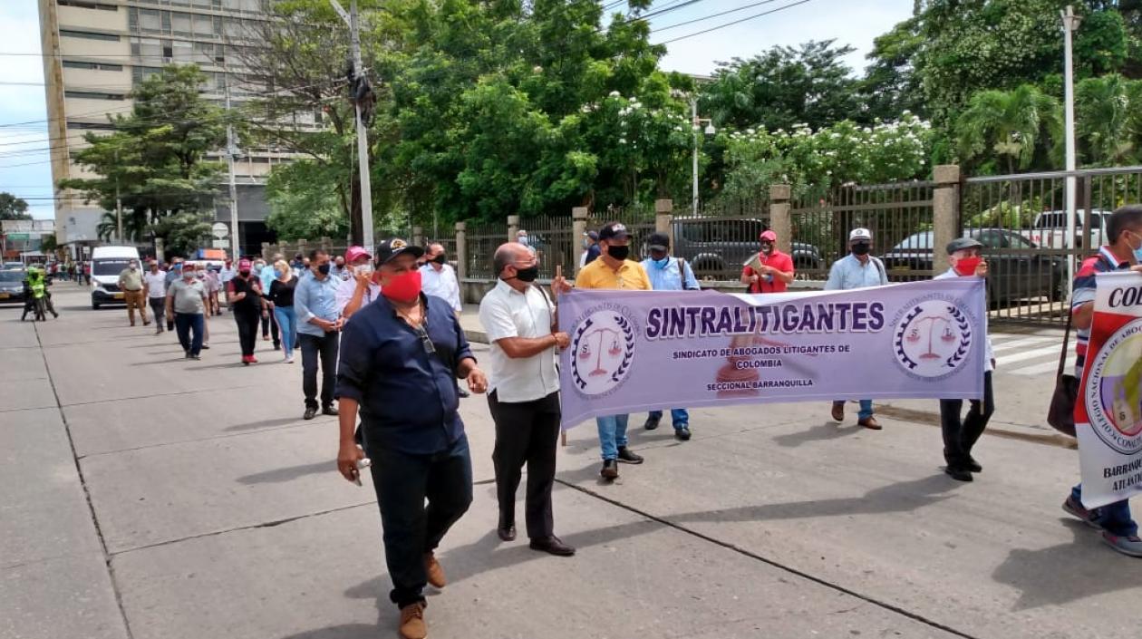 Plantón realizado en la mañana de este martes.
