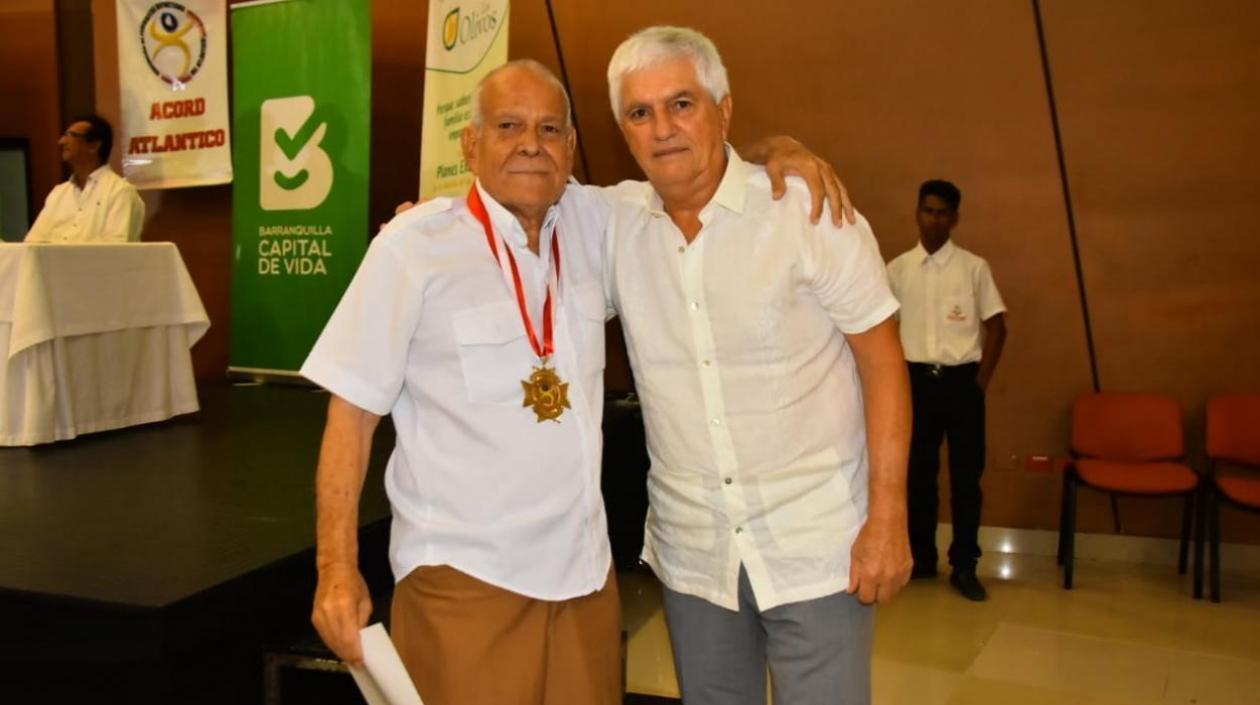 El fotógrafo Pedro Anchila y Julio Comesaña.