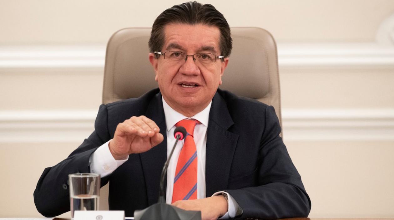 Fernando Ruiz, Ministro de Salud.