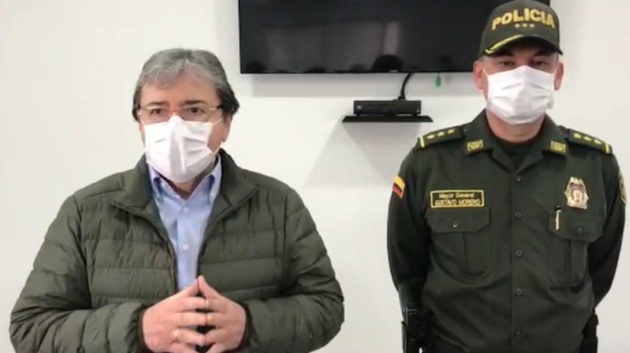 Carlos Holmes Trujillo, mindefensa; y el mayor general Gustavo Moreno, subdirector de la Policía.