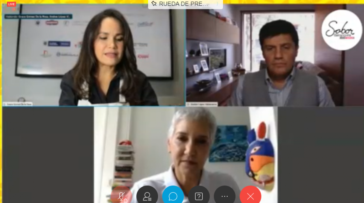 Rueda de prensa de Sabor Barranquilla. En la foto, la periodista Grace Gómez, Andrés Gómez, de Corferia, y Patricia Maestre, organizadora.