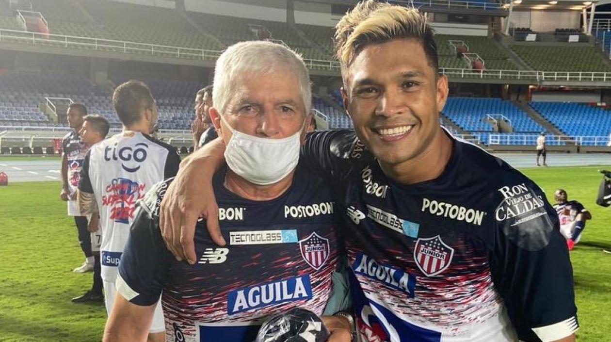 Julio Comesaña y Teófilo Gutiérrez. 