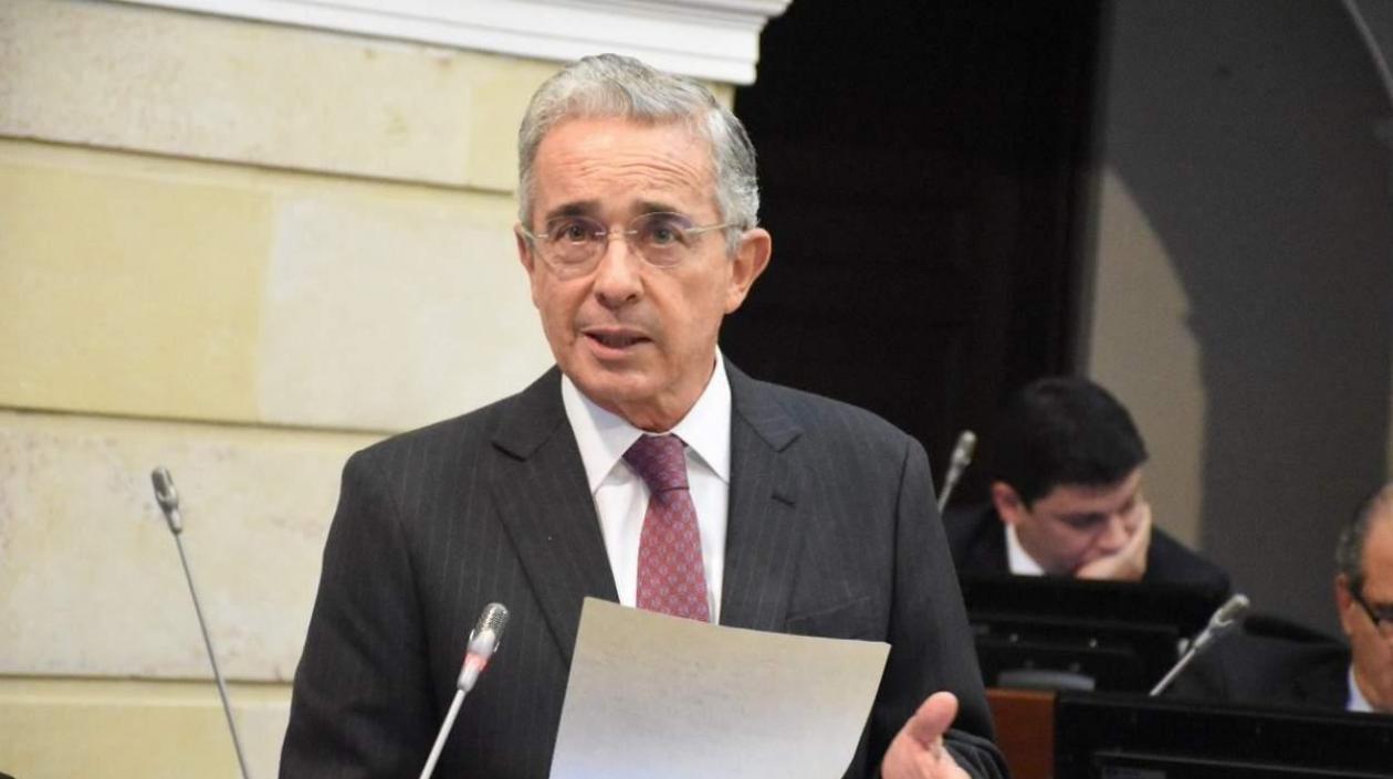 Álvaro Uribe Vélez.