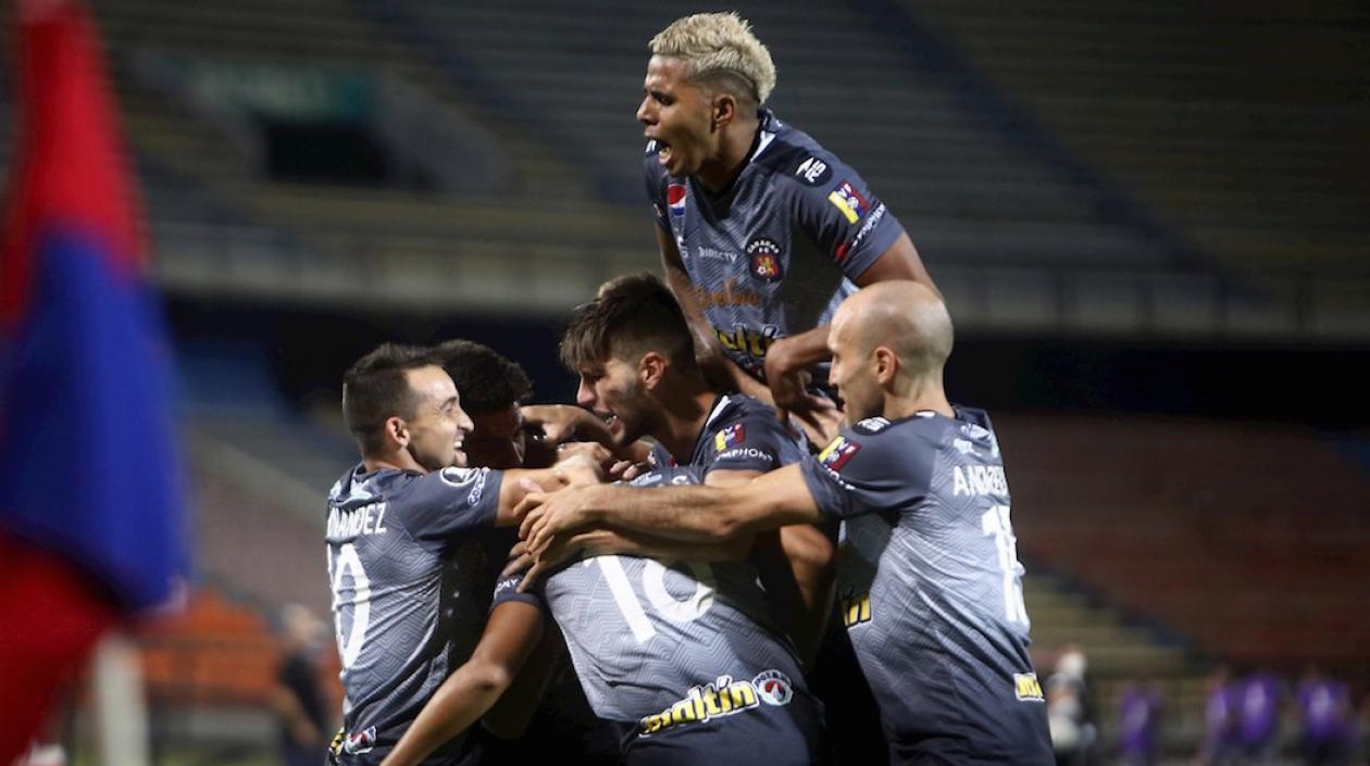 Festejo venezolano en el 'Atanasio Girardot'.