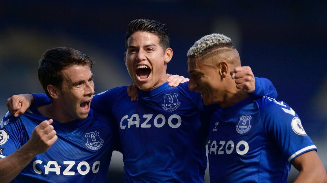 James Rodríguez celebra su anotación. 