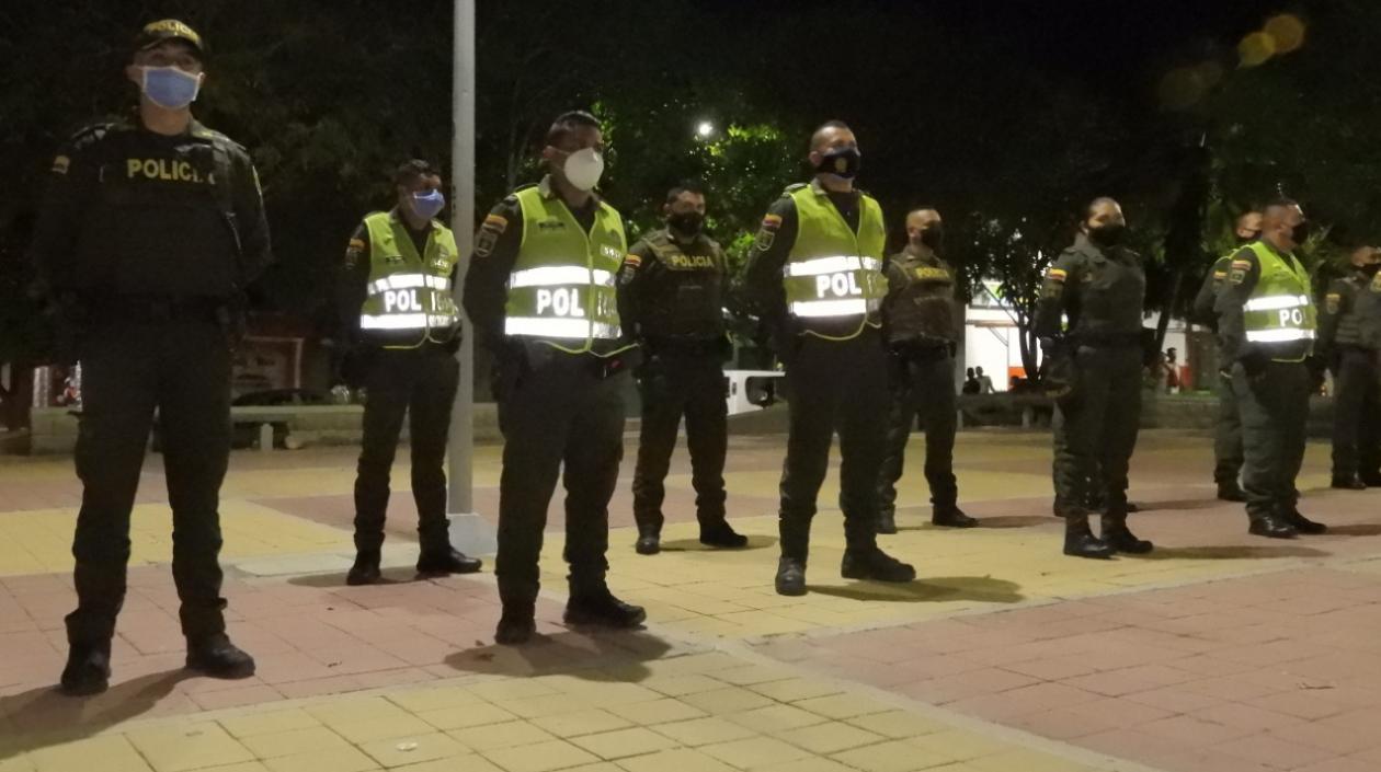 Policías que realizaron recorridos.