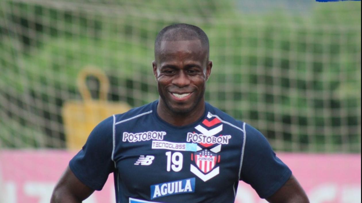 El atacante Carmelo Valencia, en la nómina de convocados.