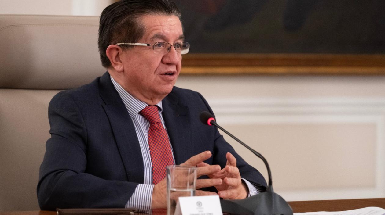 Fernando Ruiz Gómez, ministro de Salud.