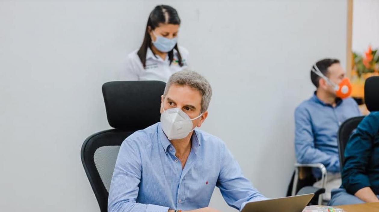 Carlos Correa, nuevo Minambiente.