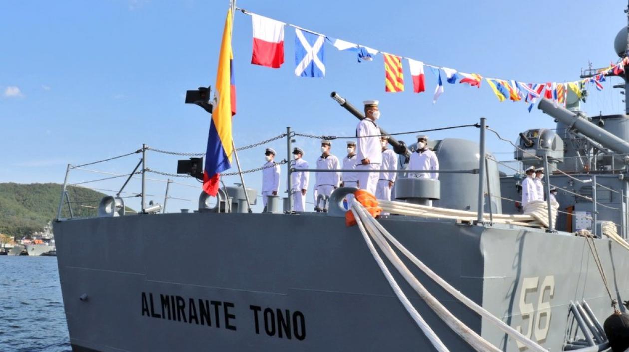 En la Base Naval de Jinhae, República de Corea Bandera de Corea del Sur, se llevó a cabo la ceremonia de transferencia de la Corbeta “Almirante Tono” a la  Armada de Colombia .
