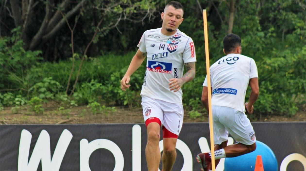 Leonardo Pico, volante de Junior. 