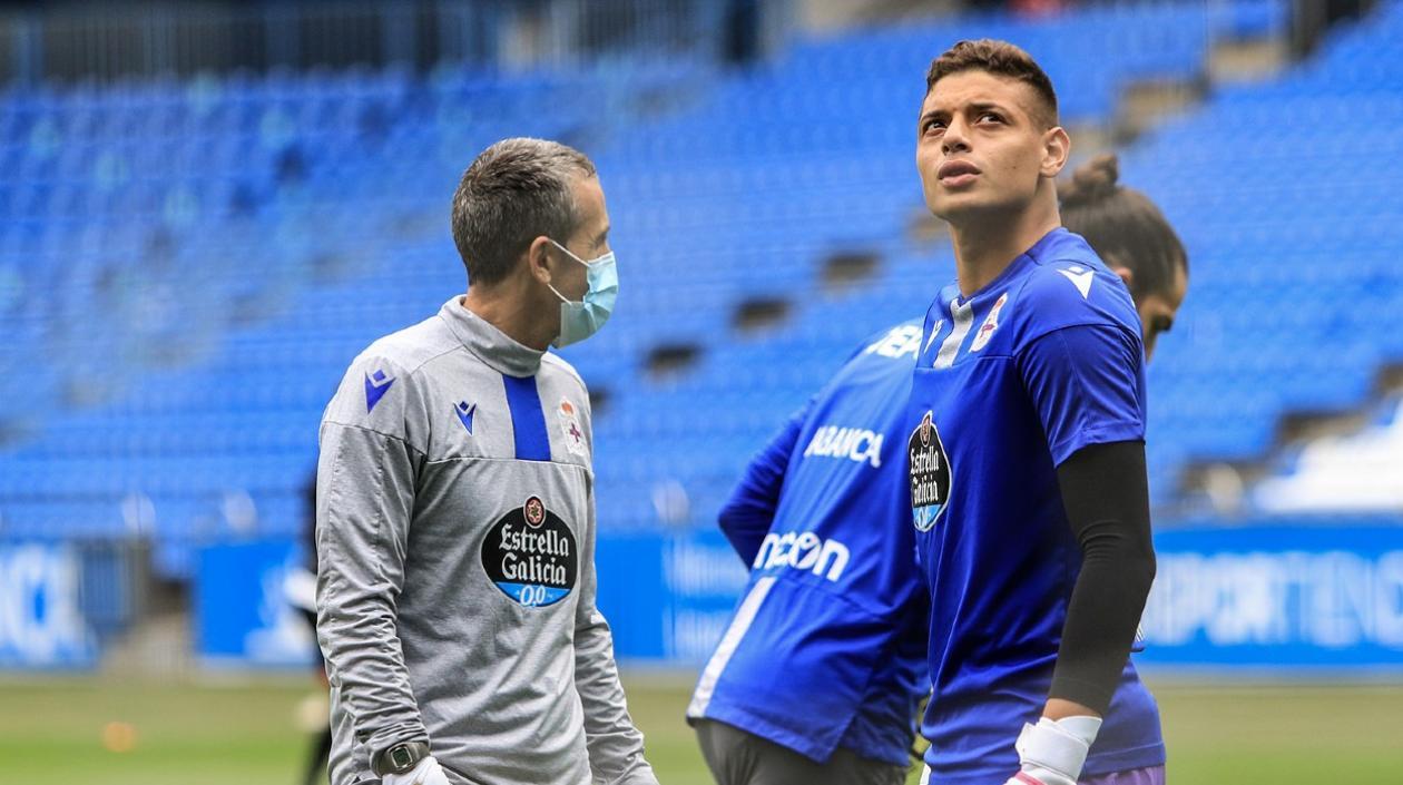 Lucho García durante el calentamiento. 