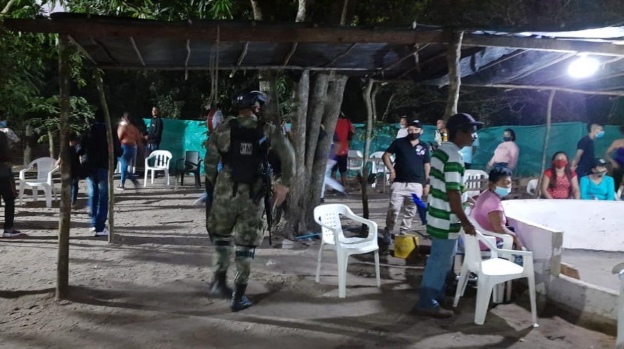 'Covid-fiesta'  en gallera de Galapa.  