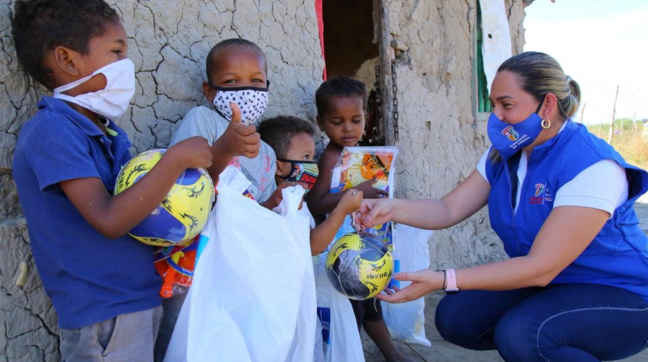 Kits para los niños del Atlántico.