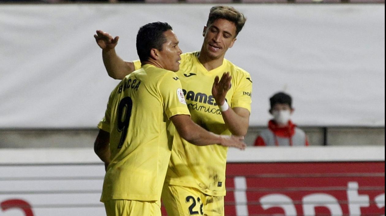 Carlos Bacca celebra su gol. 