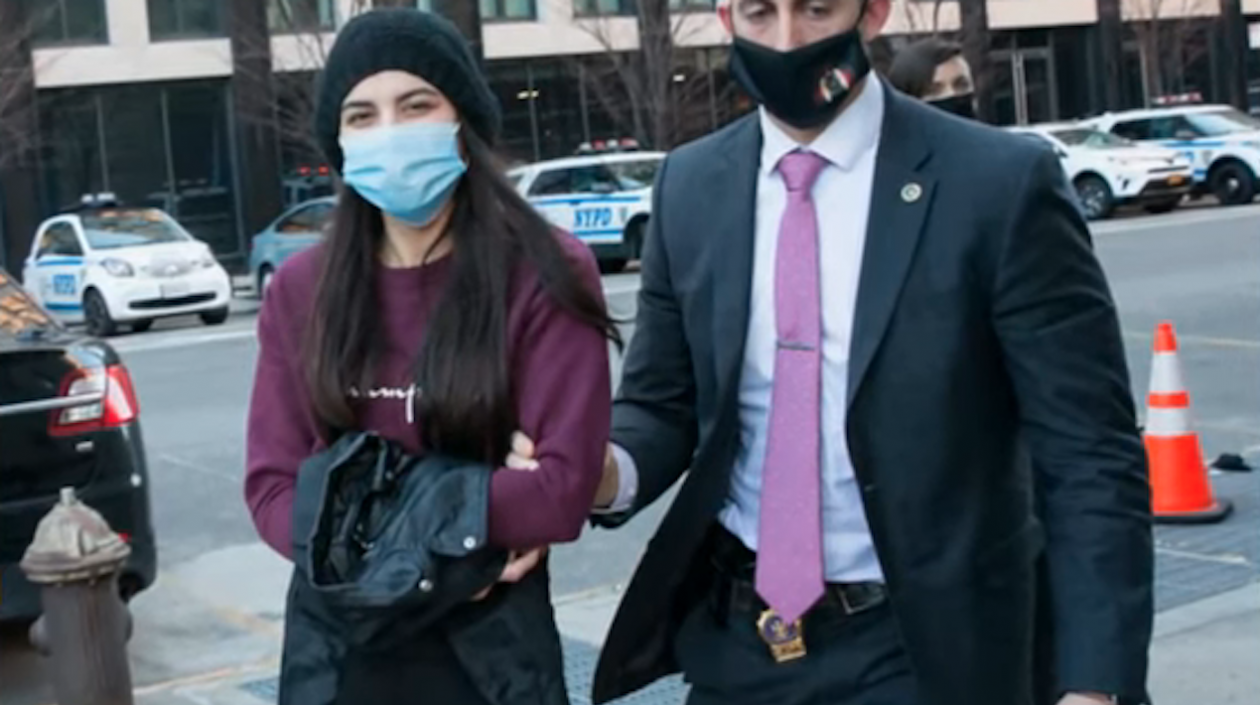 Mia Ponsetto fue capturada.