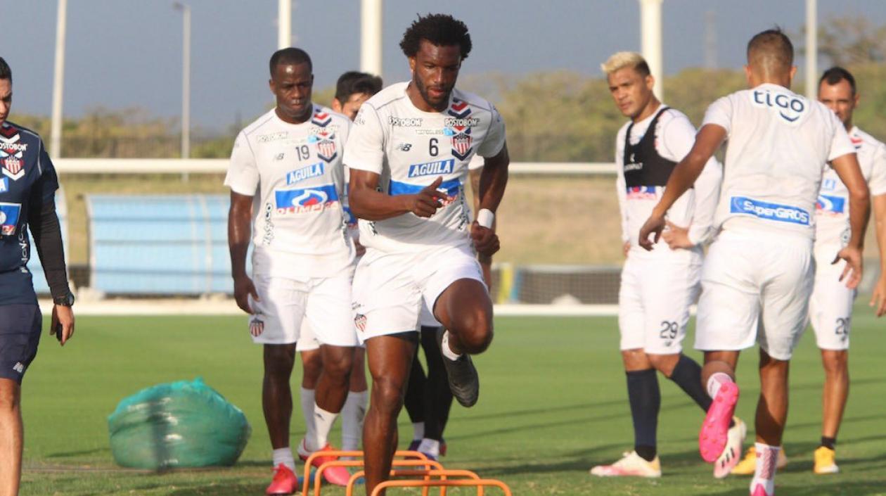 Entrenamiento del Junior antes de viajar a Medellín.
