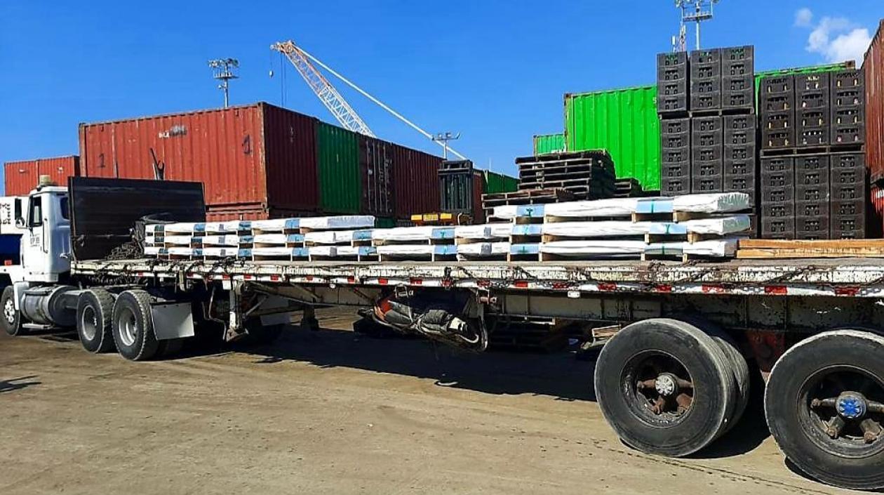 Las láminas gestionadas por Alejandro Char.