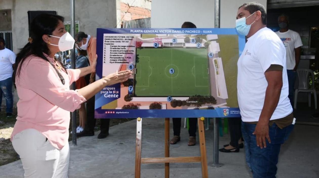 Nury Logreira y el exfutbolista Víctor Pacheco.