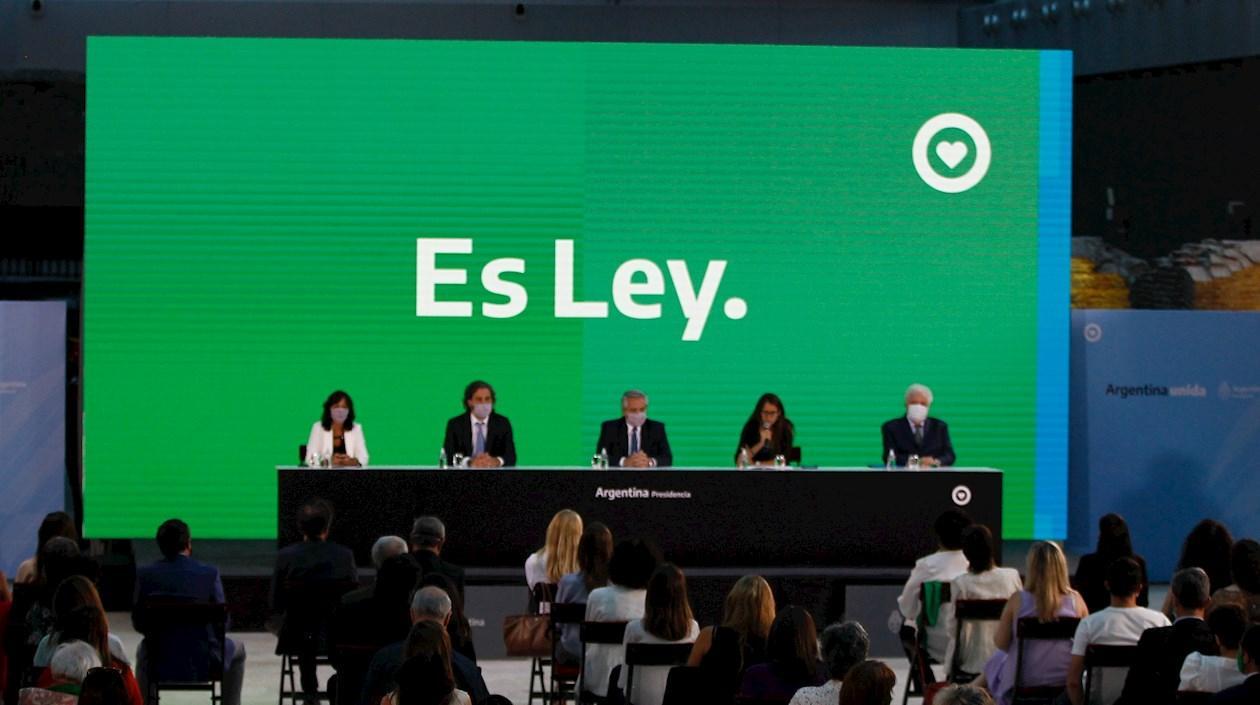 Acto de promulgación de la ley.