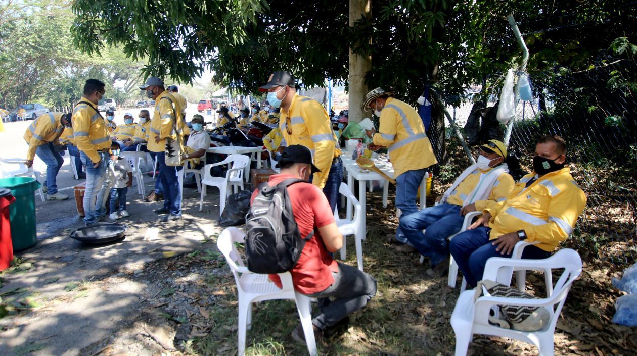 Plantón de trabajadores de Prodeco en La Jagua