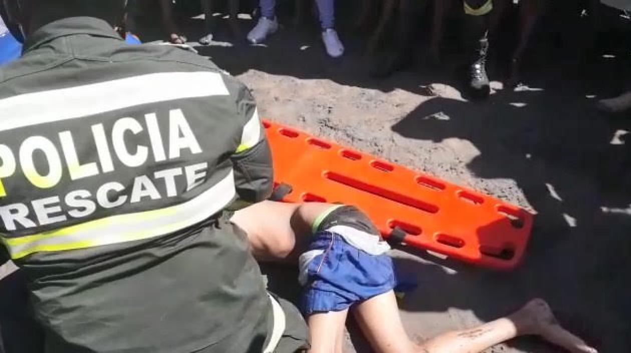 Rescate de menor en playas de Salgar.