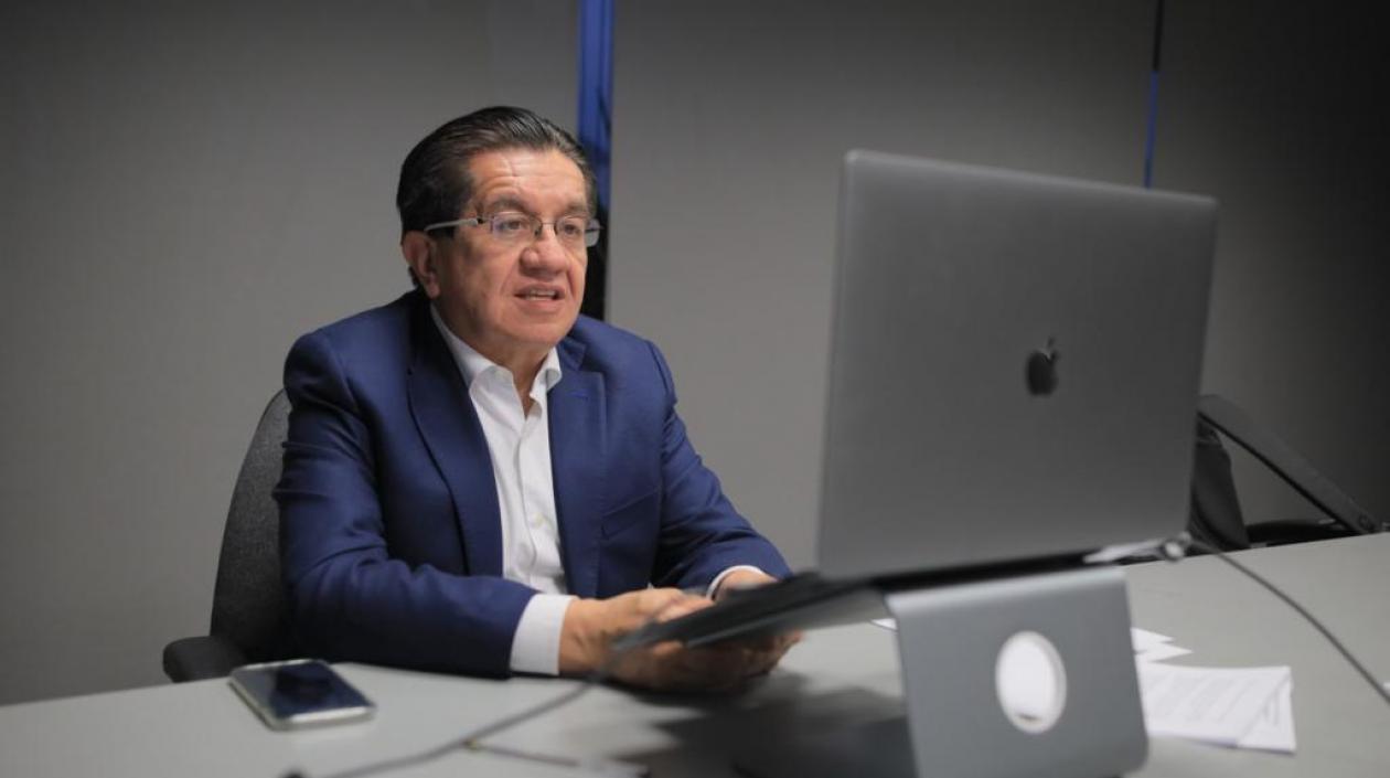 Fernando Ruiz Gómez, Ministro de Salud.