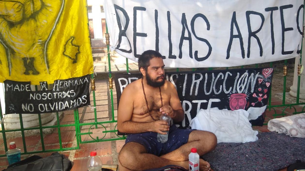 Elías Lacouture, en huelga de hambre.