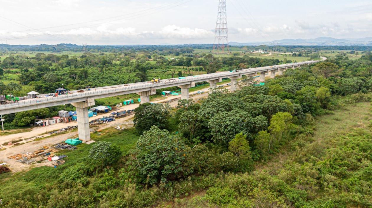El nuevo puente sobre el río Magdalena.