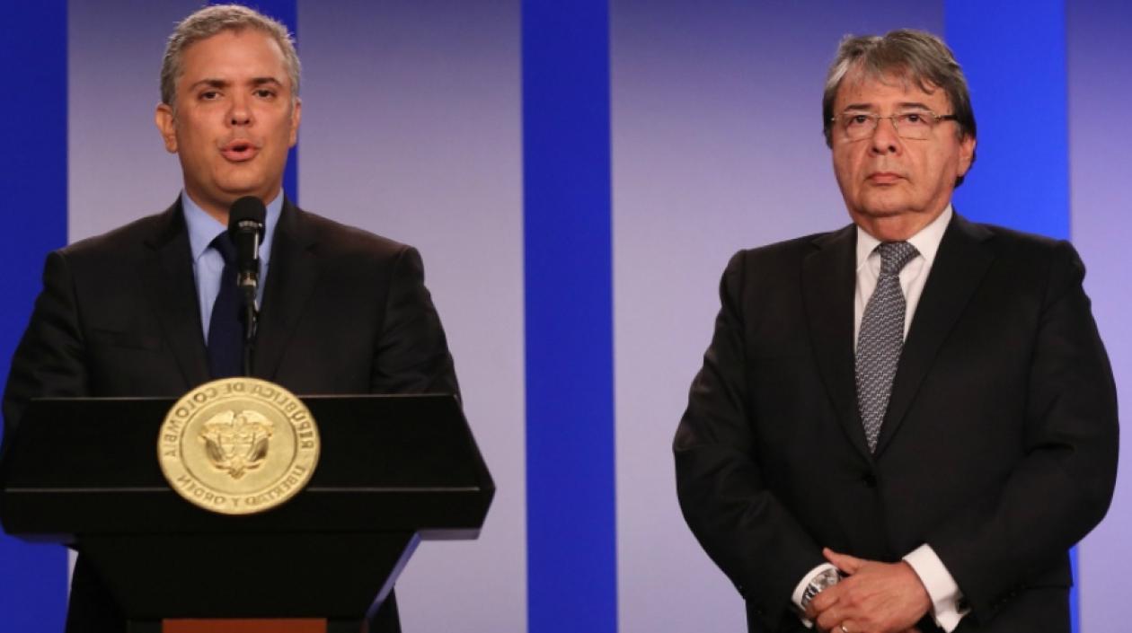Presidente Duque y el ministro de Defensa, Carlos Holmes Trujillo.