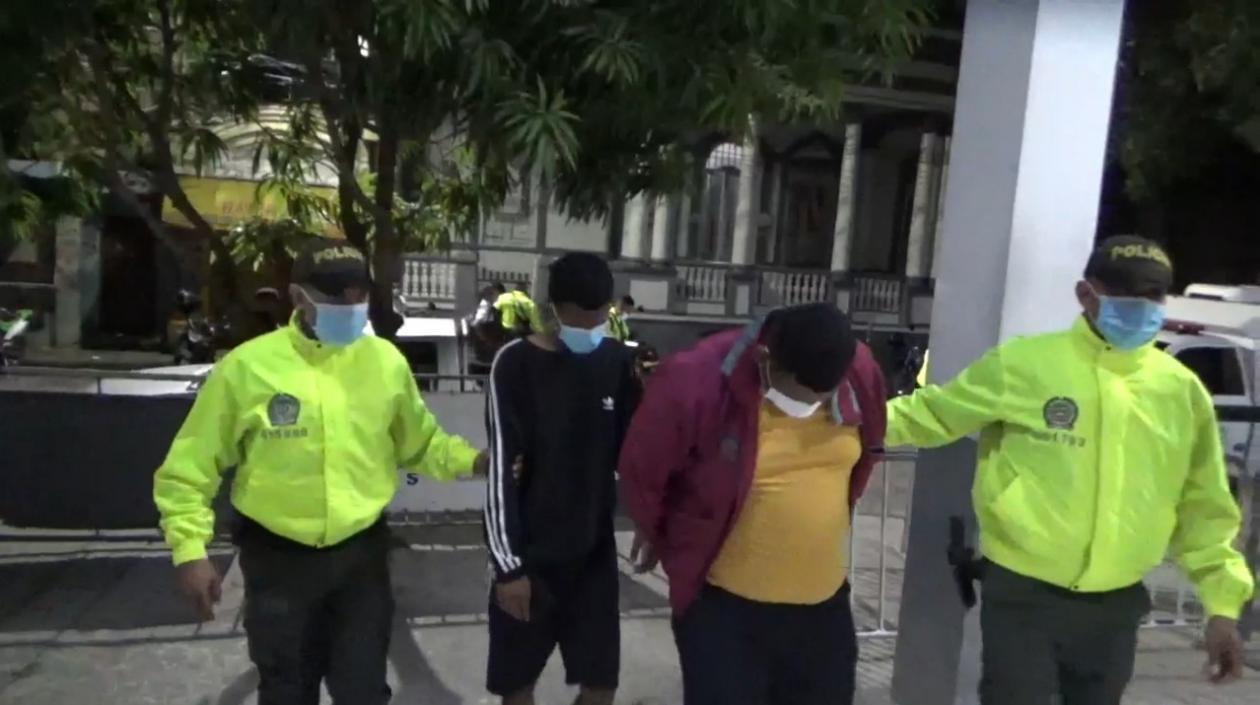 Los capturados fueron conducidos a la URI de la Fiscalía.