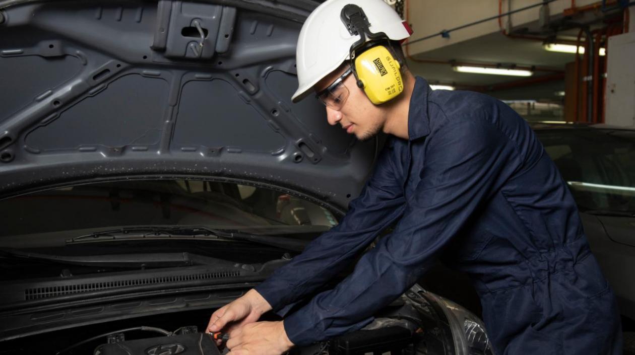 Comience el año trabajando, postúlese a una vacante del Sena.