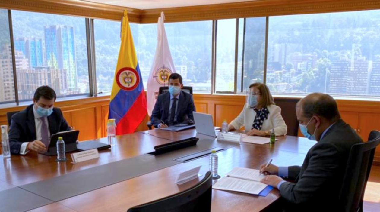 Margarita Cabello en mesa de trabajo sobre el Covid-19