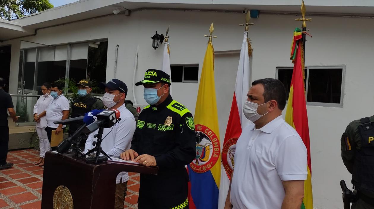 General Julio César González, Comandante de la Regional número 8 de la Policía. 