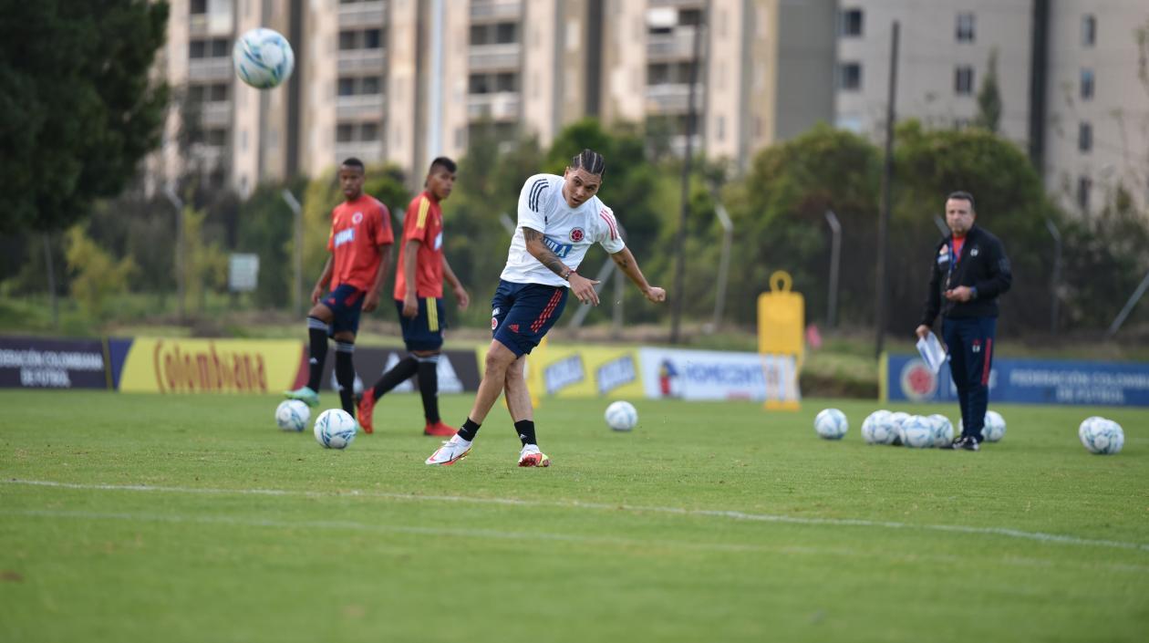 Juan Fernando Quintero durante el entrenamiento. 