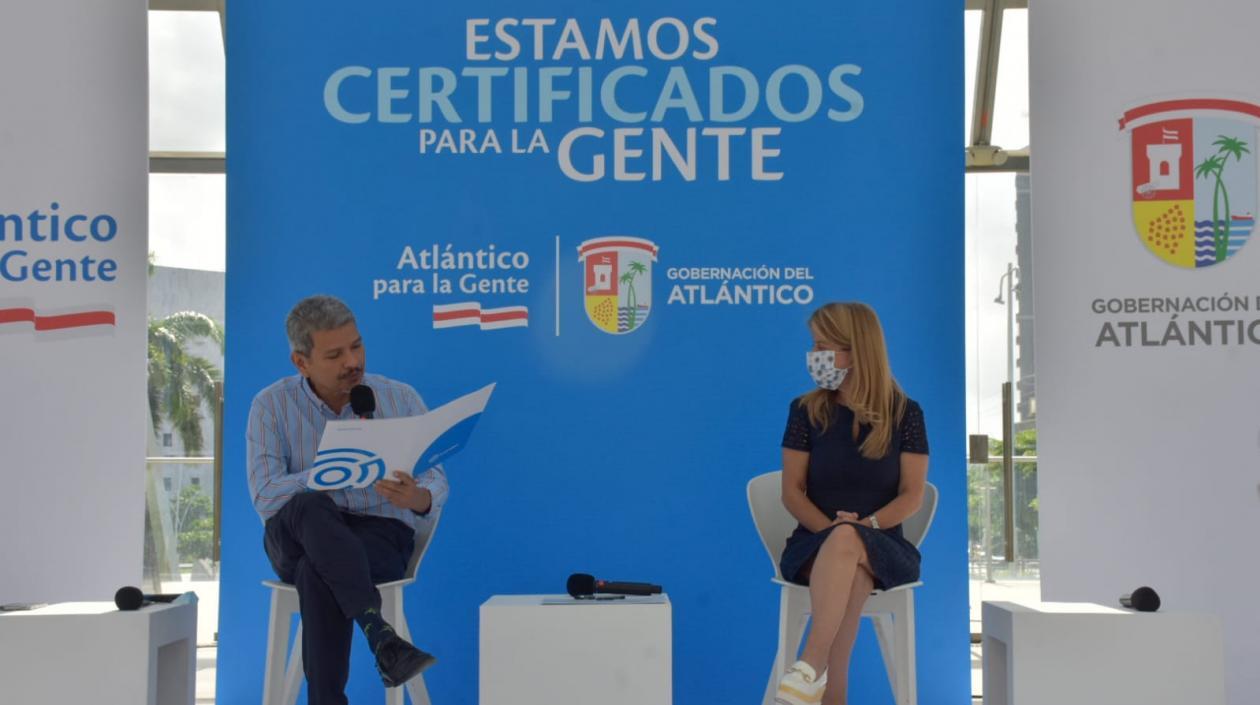 Director regional de Icontec y Gobernadora Elsa Noguera.