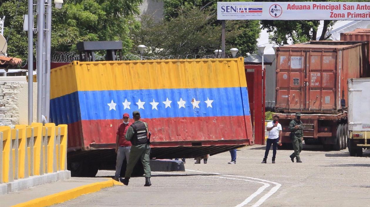 Frontera en el puente Simón Bolívar.