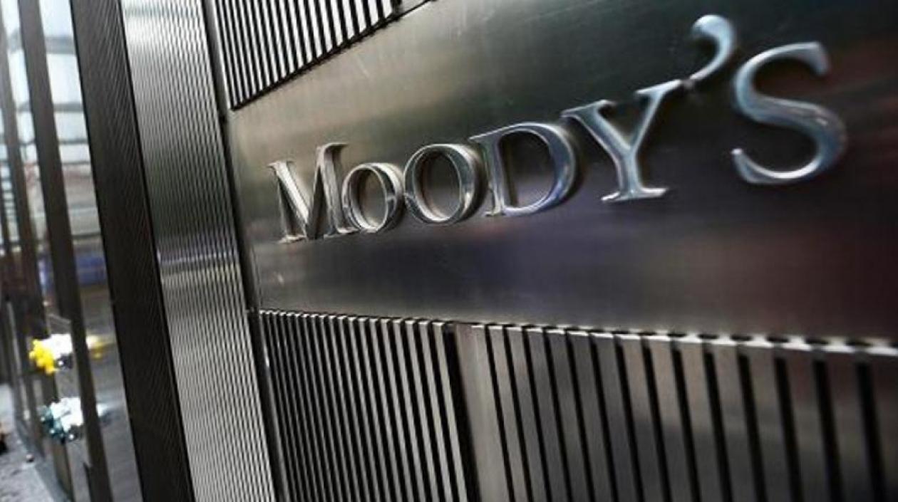 Moody's, calificadora de riesgo.