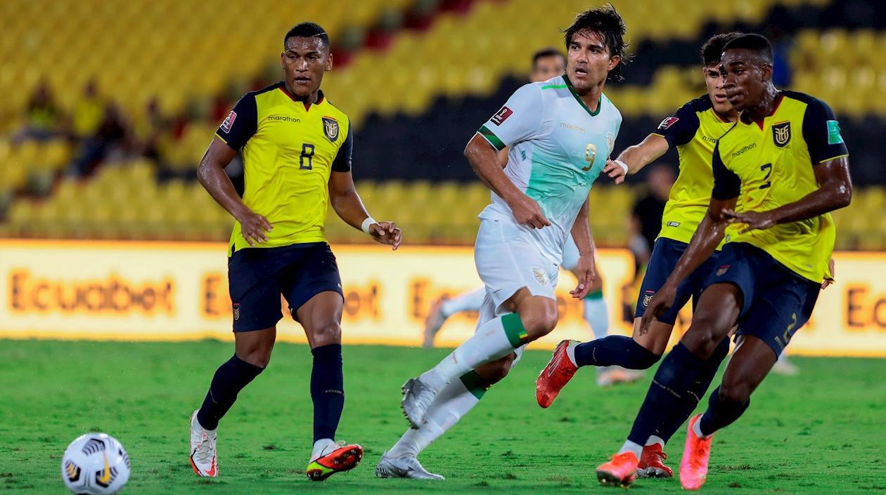 Ecuatorianos en 19 minutos golearon a Bolivia.