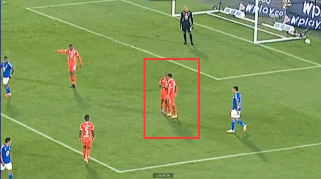 La agresión entre Rodrigo Ureña y Elvis Mosquera.