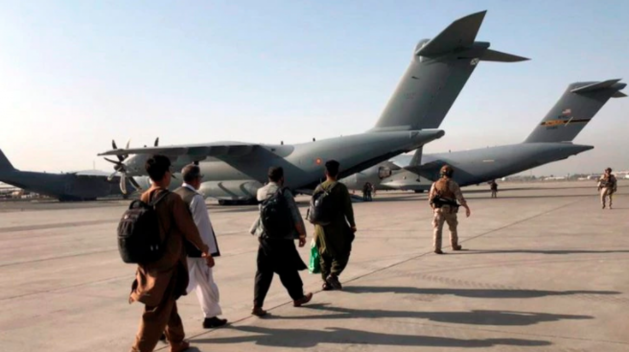 Imagen del éxodo de afganos.