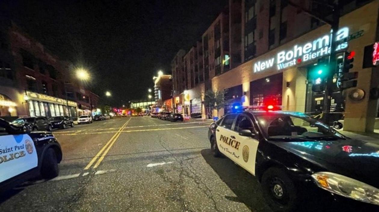 La Policía de St. Paul acudió y encontró, según dicen, una escena caótica con los 14 heridos y una personas muerta.